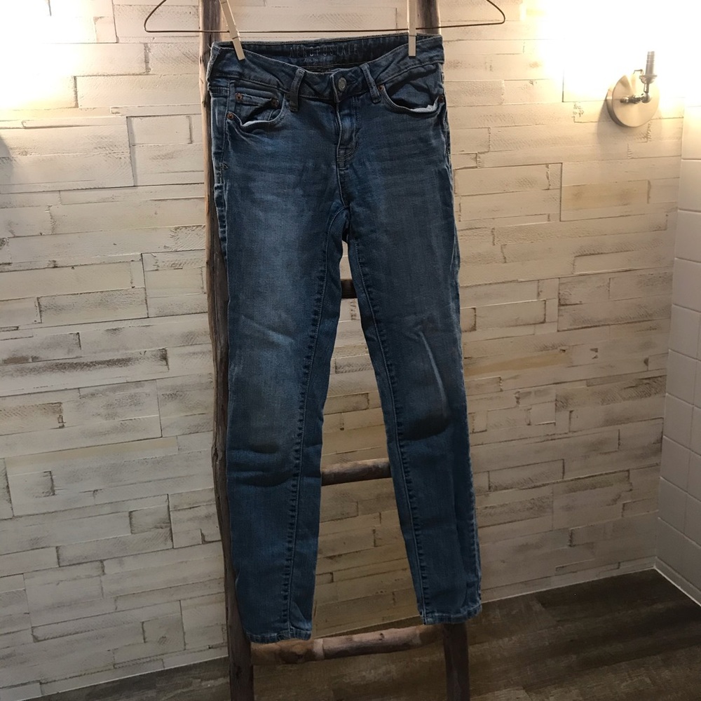 Aeropostale light wash jeans